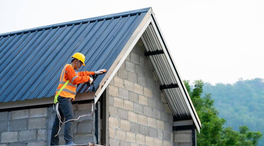 Expert top industrial roofings services in Fort Dick, CA
